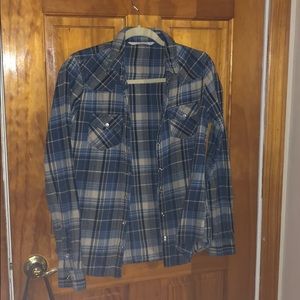 Women’s Plaid Shirt Size Medium